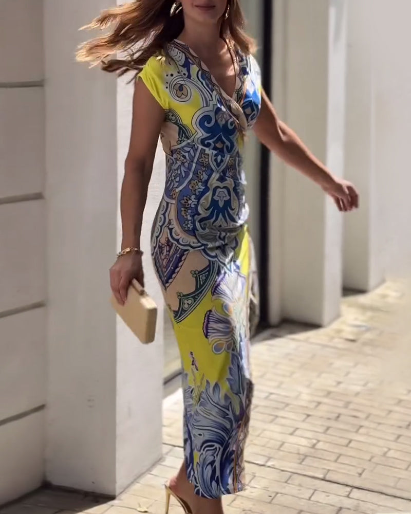 Elegancka sukienka w stylu vintage z dekoltem w kształcie litery V