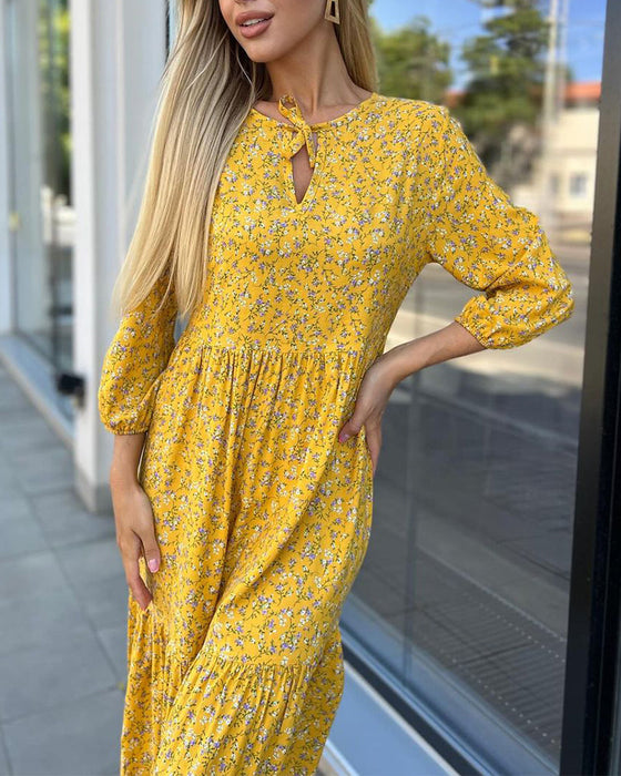 Plisowana sukienka w świeże kwiaty