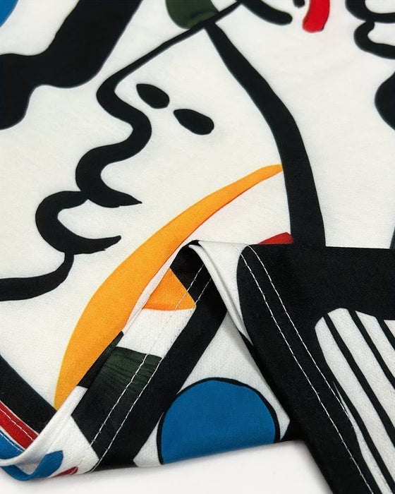 Bluzka z abstrakcyjnym nadrukiem