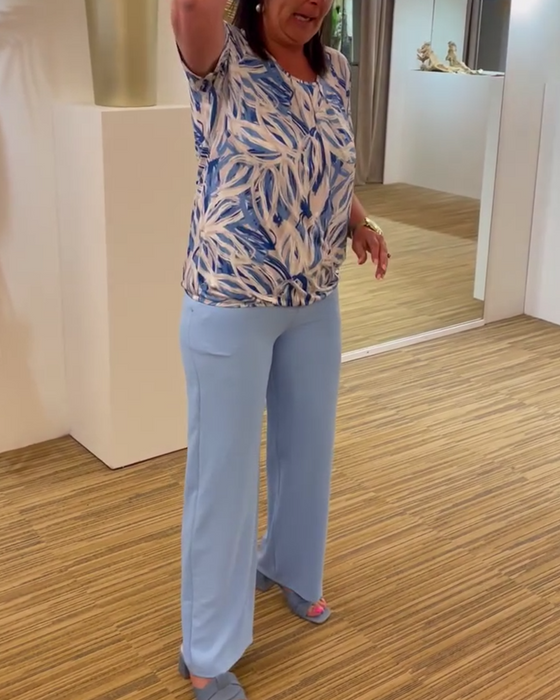 Plisowana bluzka z krótkim rękawem i okrągłym dekoltem z nadrukiem