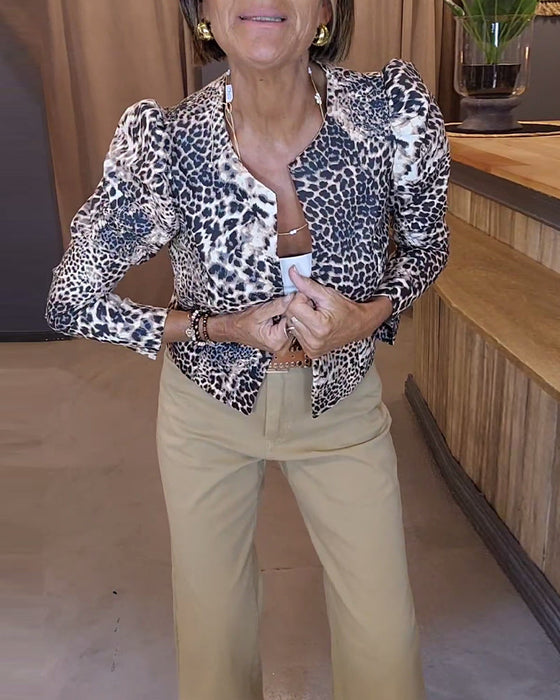 Kurtka z bufiastymi rękawami i nadrukiem w panterkę