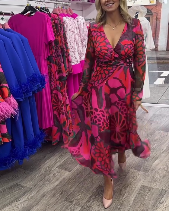 Sukienka z głębokim dekoltem w kształcie litery V i szerokim dekoltem