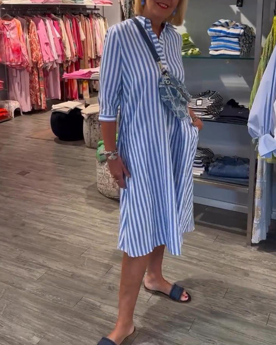 Sukienka w paski zapinana na guziki