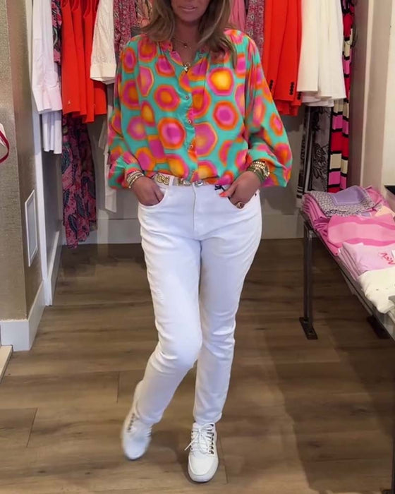 Koszula z kolorowym geometrycznym nadrukiem i stójką