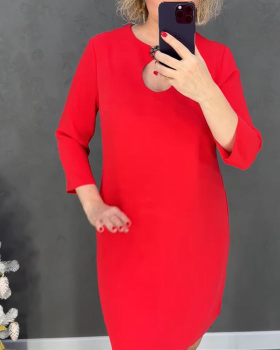 Elegancka jednokolorowa sukienka z okrągłym dekoltem