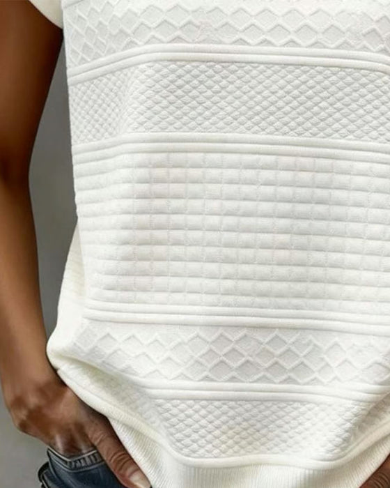 Krótki Rękaw T-Shirt Z Guzikami I Wiązanym V-Neckiem