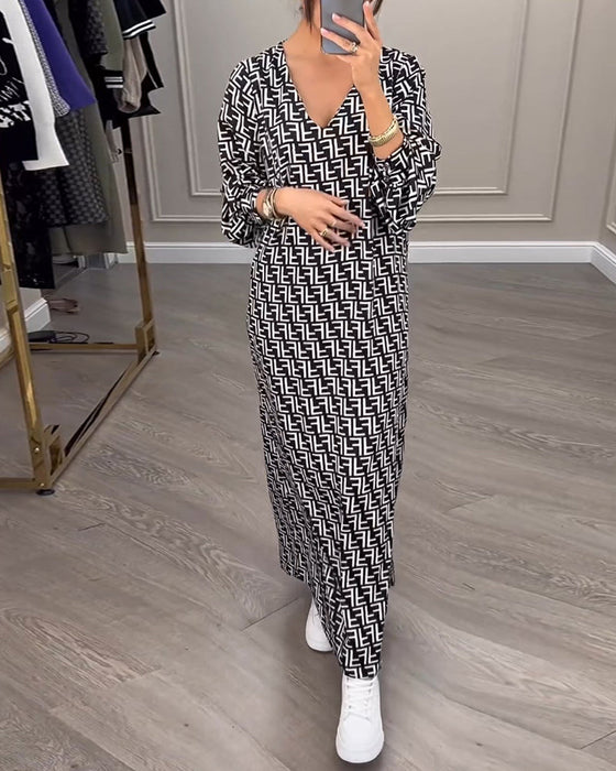 Sukienka z nadrukiem geometrycznym