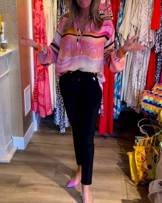 Bluzka z kontrastowym nadrukiem