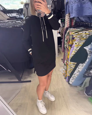 Sukienka z długim rękawem i stójką ściągana sznurkiem