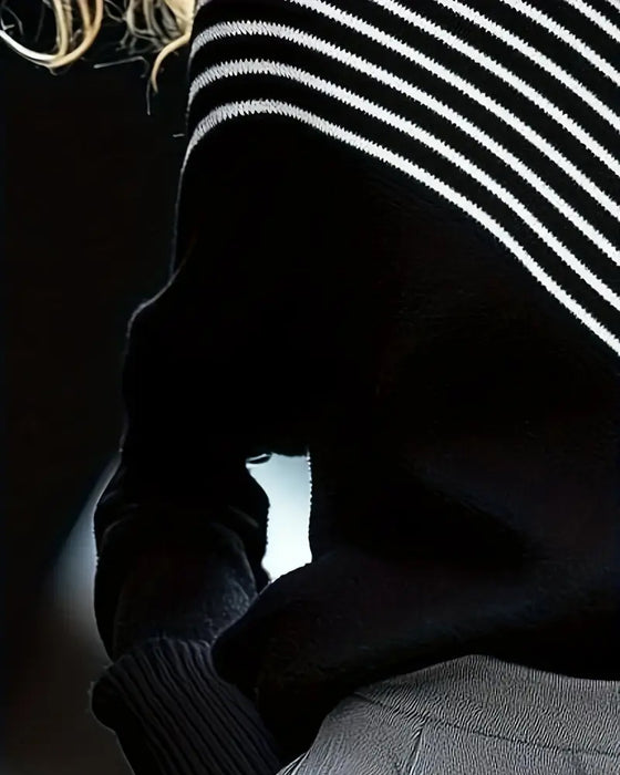 Sweter Golf Pasiasty Opadające Ramię