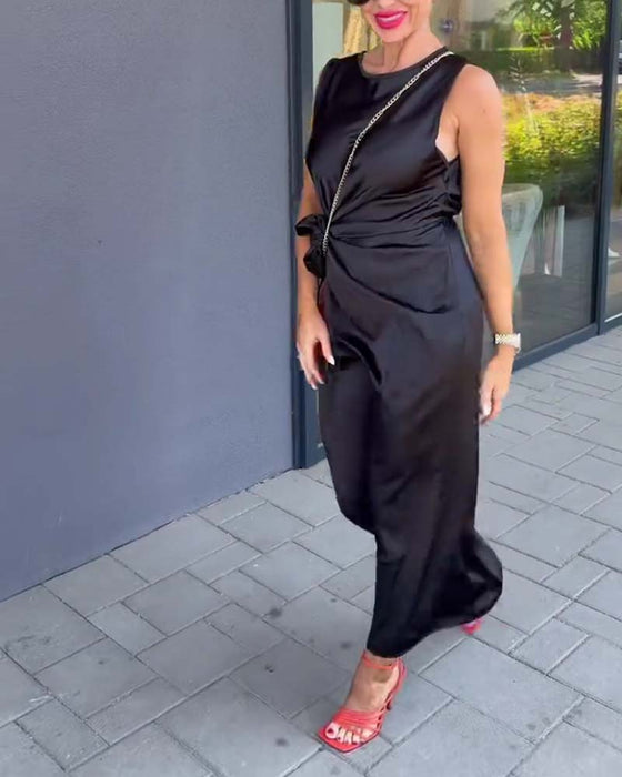 Sukienka Bez Rękawów Dopasowana Talia Jednolita