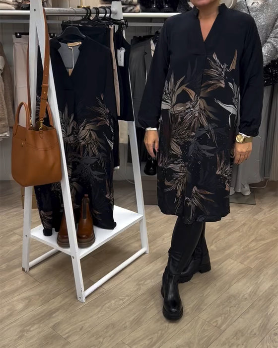 Sukienka Z Dekoltem W Szpic I Nadrukiem W Liście Z Długimi Rękawami