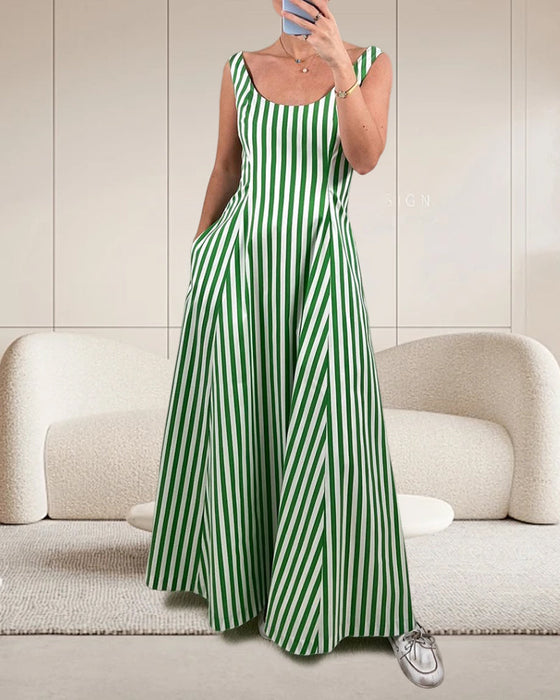 Casualowa sukienka bez rękawów z nadrukiem w pionowe paski