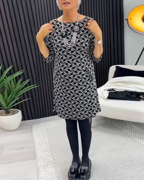 Sukienka z okrągłym dekoltem i kieszeniami w stylu retro z geometrycznym nadrukiem