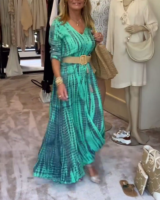 Zapinana na guziki sukienka maxi z nadrukiem i dekoltem w kształcie litery V