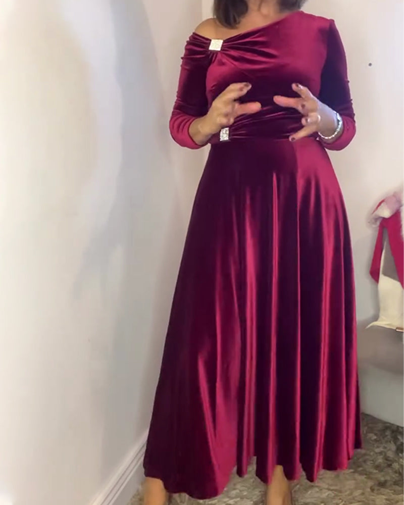 Sukienka Stylowy Aksamit Metalowe Sprzączki