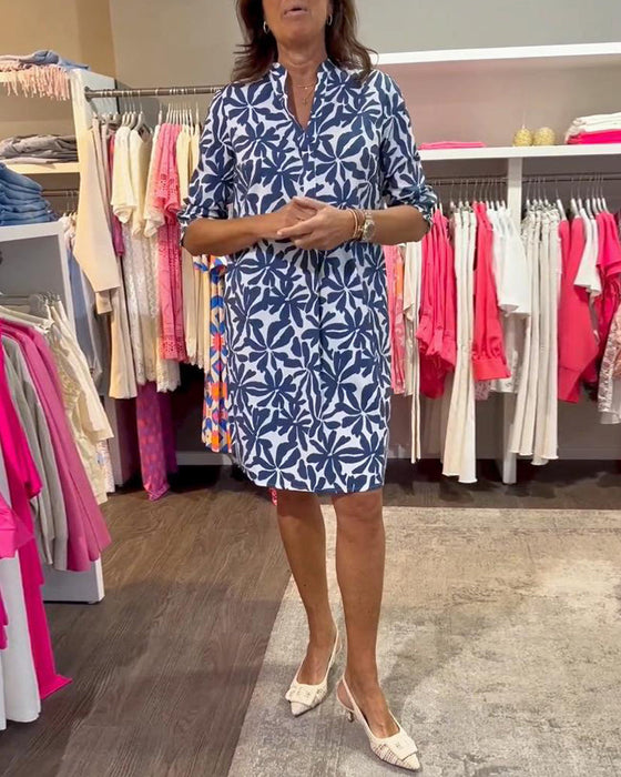 Sukienka na co dzień z nadrukiem powyżej kolana