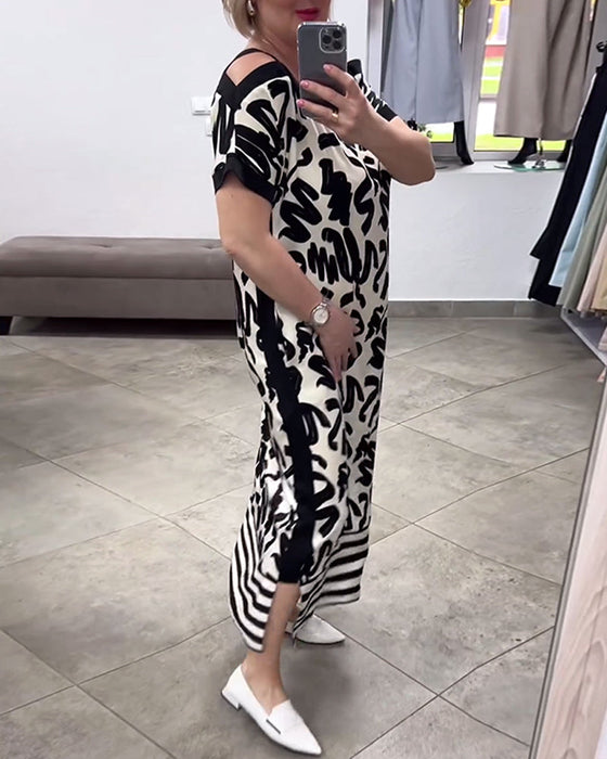 Sukienka z krótkim rękawkiem i odkrytymi ramionami