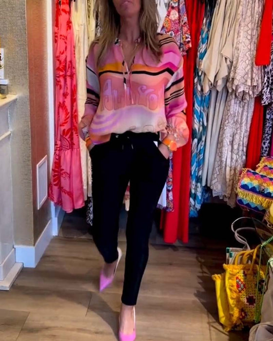 Bluzka z kontrastowym nadrukiem