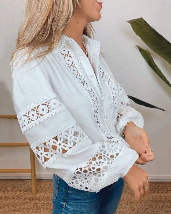 Elegancka koronkowa koszula w jednolitym kolorze