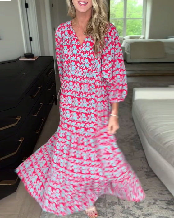 Sukienka w kwiaty z dekoltem w kształcie litery V