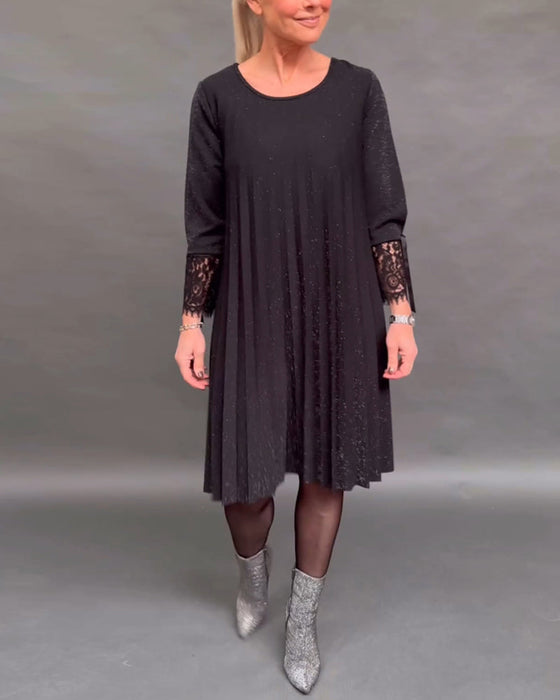 Patchworkowa koronkowa plisowana sukienka w jednolitym kolorze