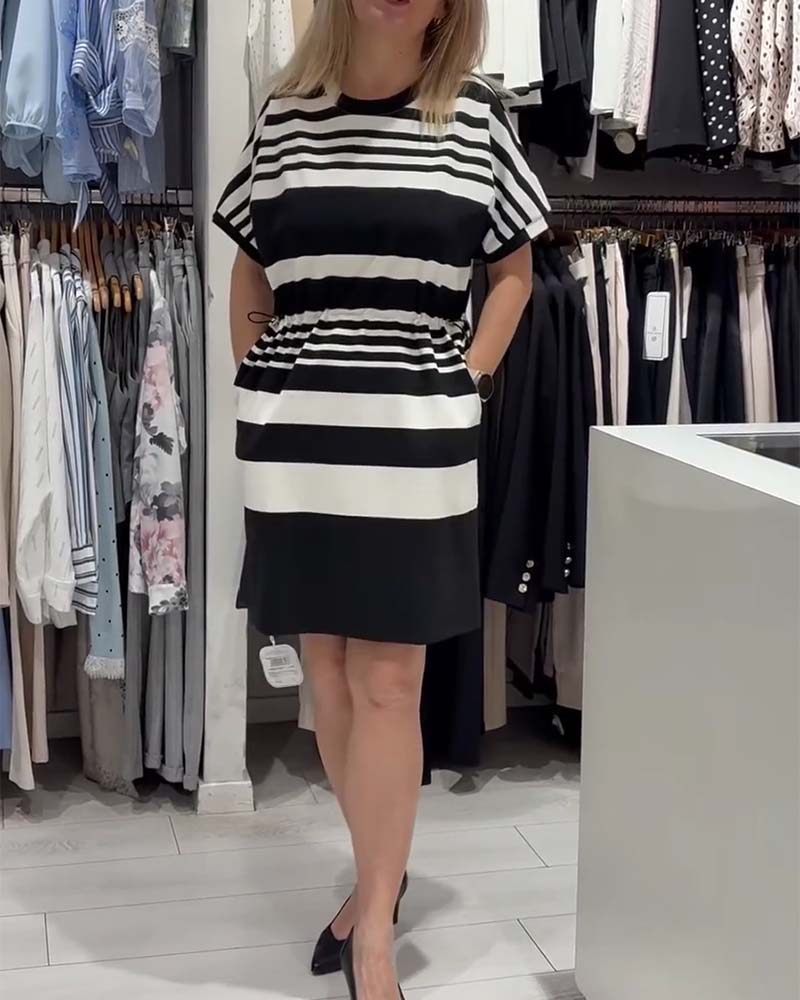 Sukienka W Paski Krótki Rękaw Shift