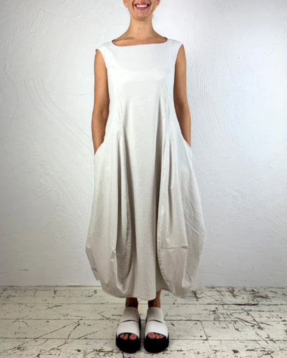 Sukienka na co dzień bez rękawów w jednolitym kolorze