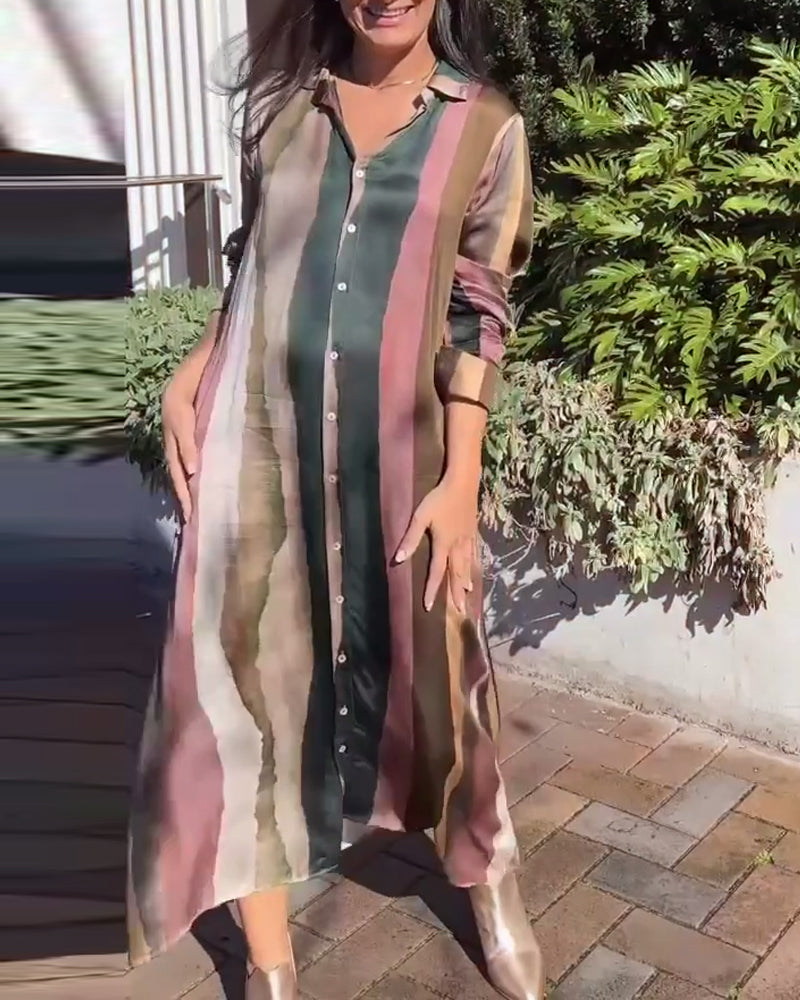 Sukienka w paski zapinana na guziki