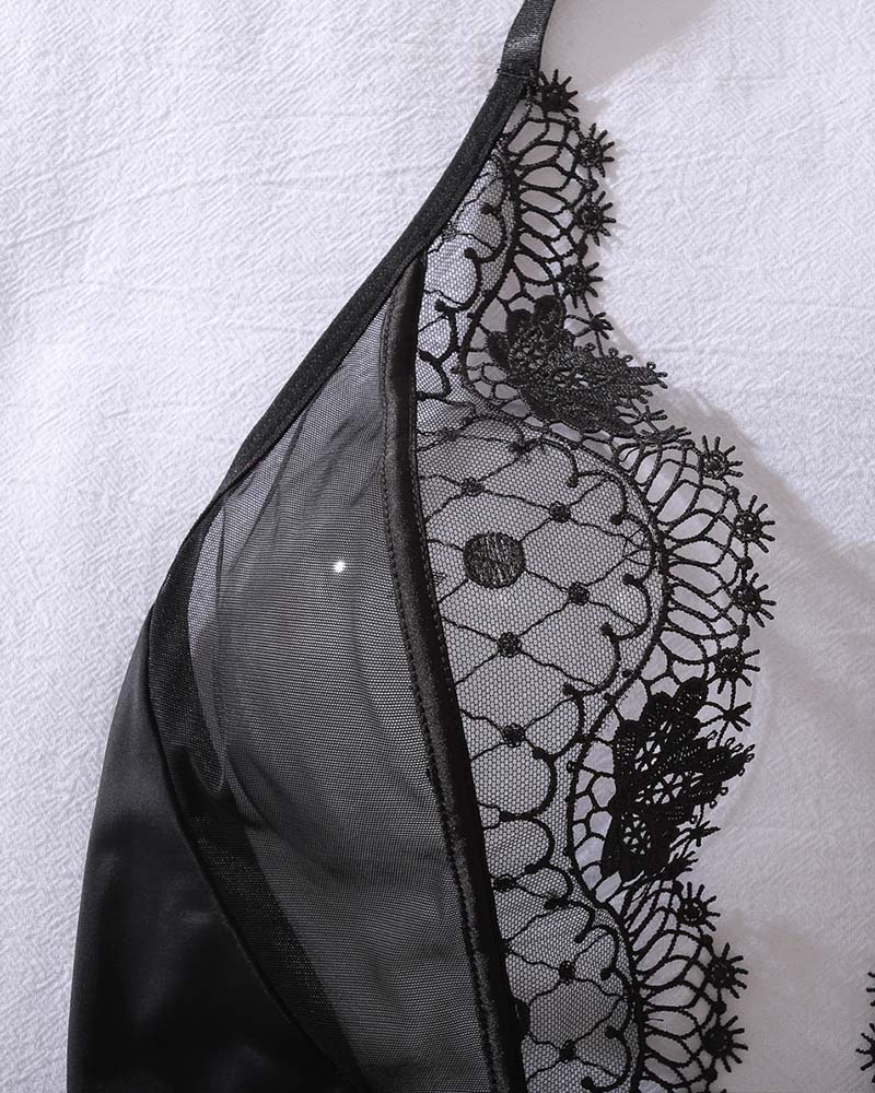 Przezroczysta Bieliżna Jednoczęściowa Z Odkrytymi Plecami I Wycięciami