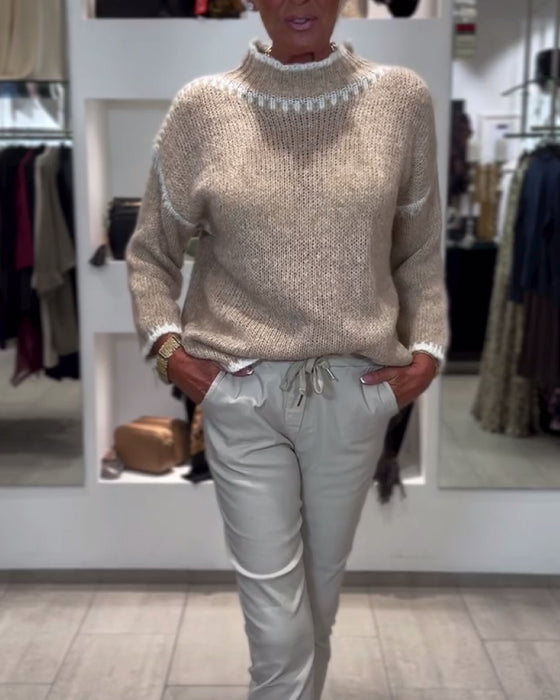 Uniwersalny Pulower Z Wysokim Kołnierzem I Kontrastowymi Kolorami