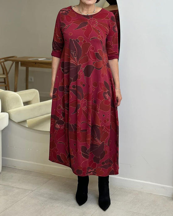 Sukienka na co dzień z okrągłym dekoltem i kwiatowym nadrukiem