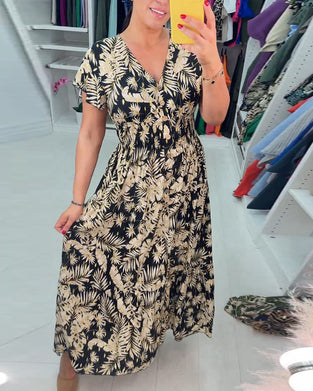 Sukienka z krótkim rękawem i dekoltem w kształcie litery V