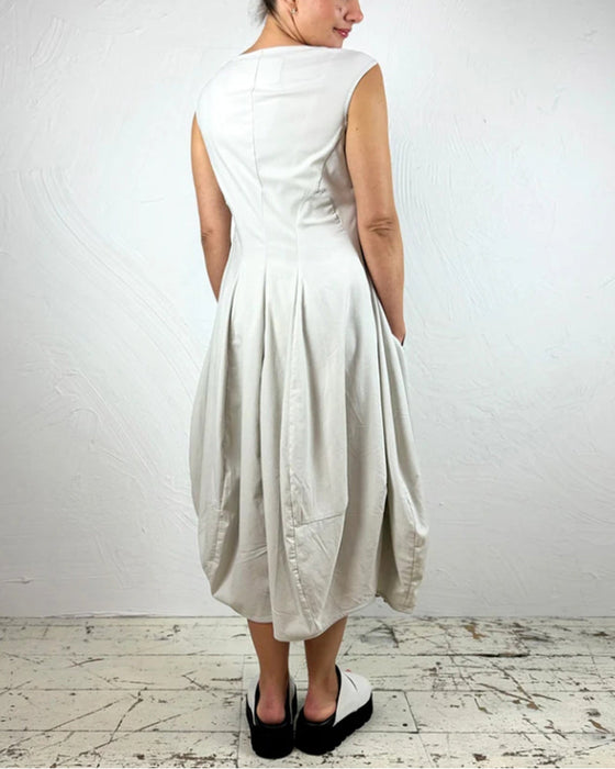 Sukienka na co dzień bez rękawów w jednolitym kolorze