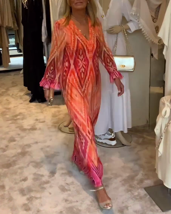 Sukienka z długim rękawem i głębokim dekoltem w kształcie litery V w stylu retro