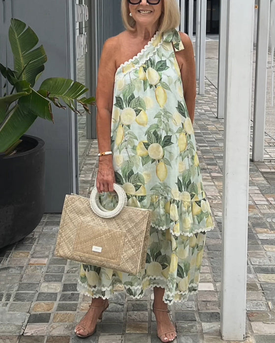 Sukienka z kwiatowym nadrukiem na jedno ramię