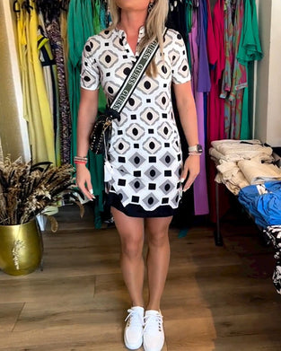 Sukienka z krótkim rękawem i nadrukiem V-Neck