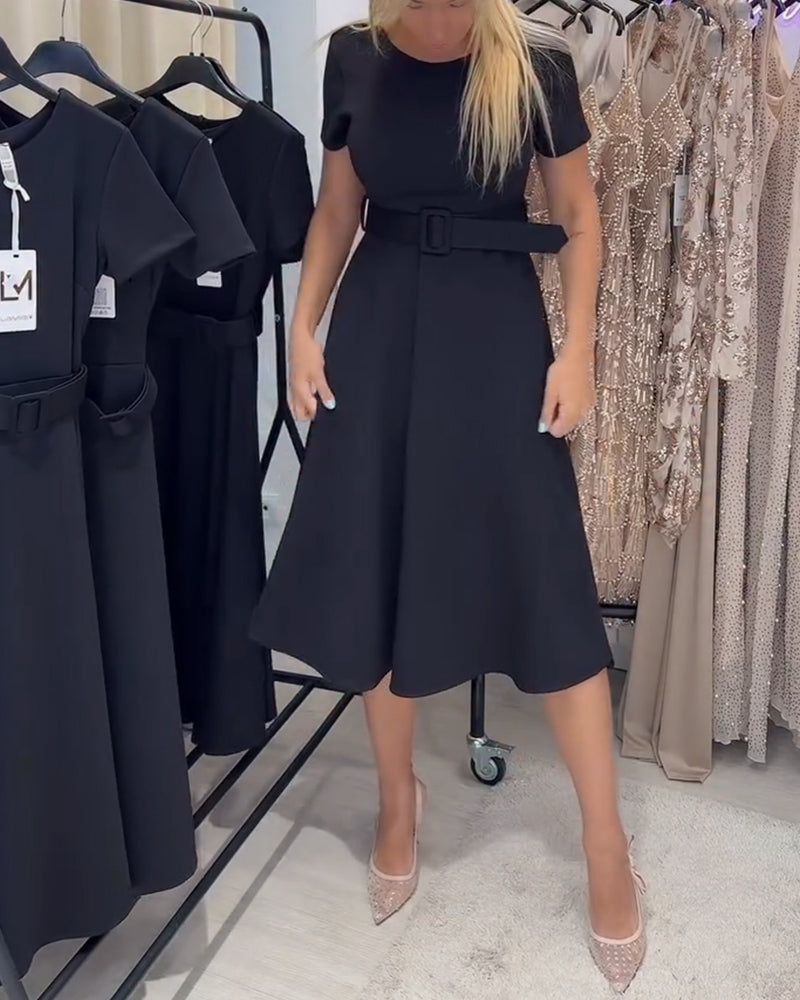 Sukienka Okrągły Dekolt Krótki Rękaw Związana W Talii Linia A