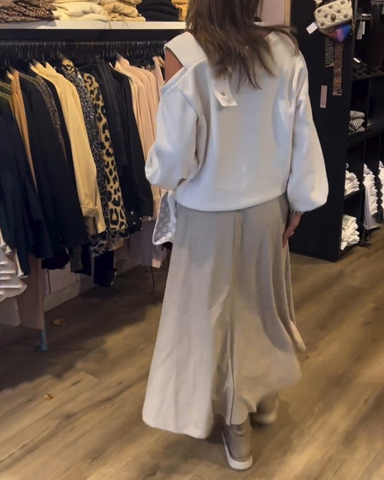 Prosta bluza z odkrytymi ramionami