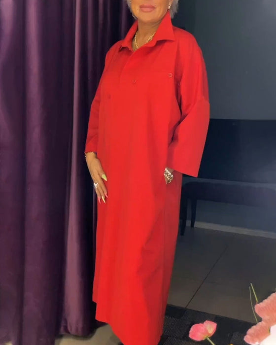 Sukienka o swobodnym kroju z kołnierzykiem