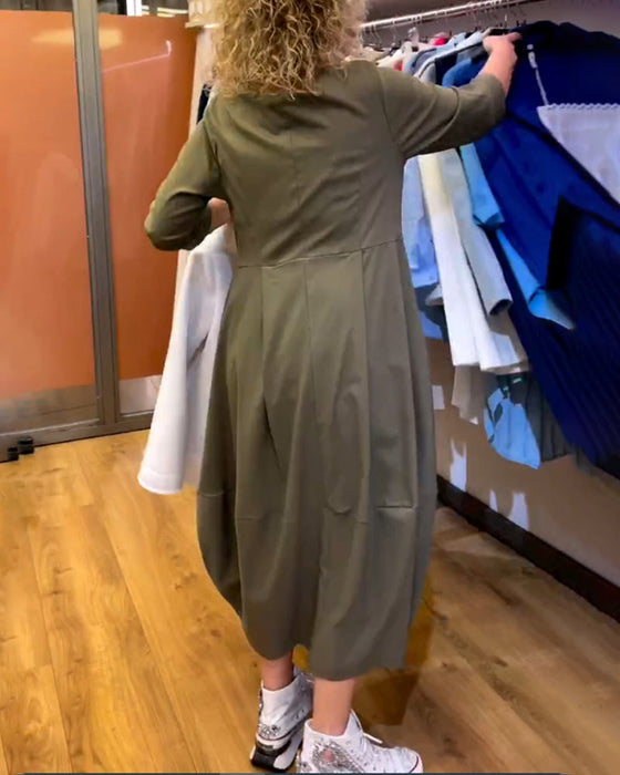 Sukienka z okrągłym dekoltem i rękawem 2/3