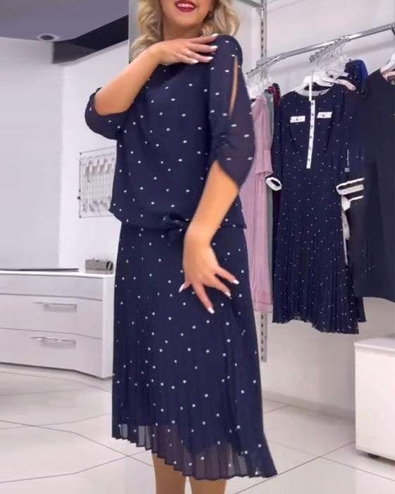 Casualowa sukienka w kropki z okrągłym dekoltem