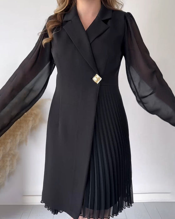 Sukienka z zakładkami i guzikami