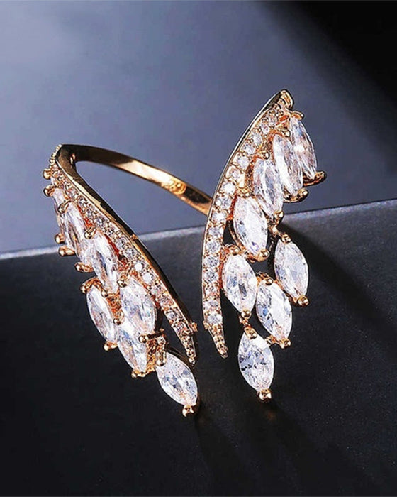 Pierścionek i bransoletka ze skrzydłami anioła